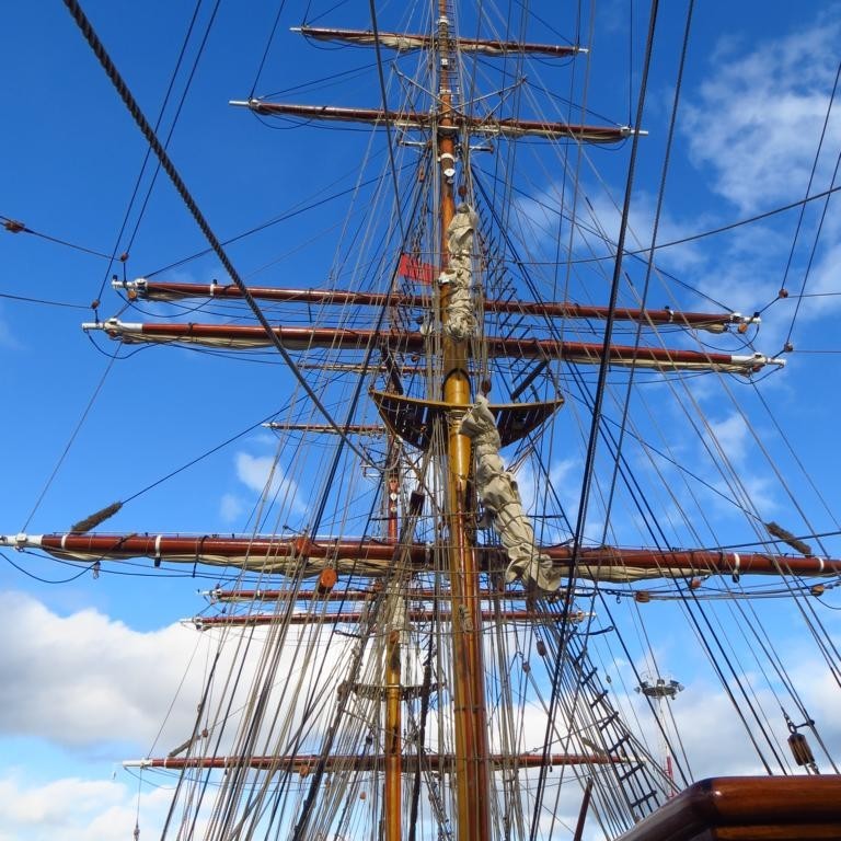 Masten der Bark Europa; noch im Hafen von Ushuaia und ohne Segel
