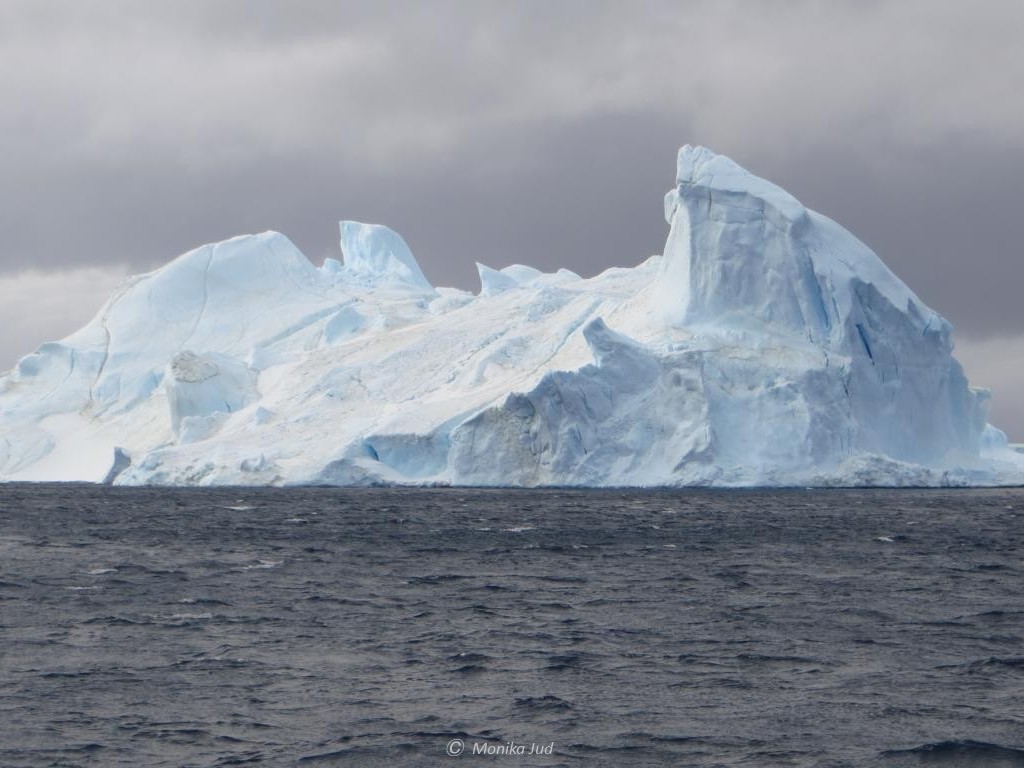 Eisberg im Weddell-Meer in der Antarktis