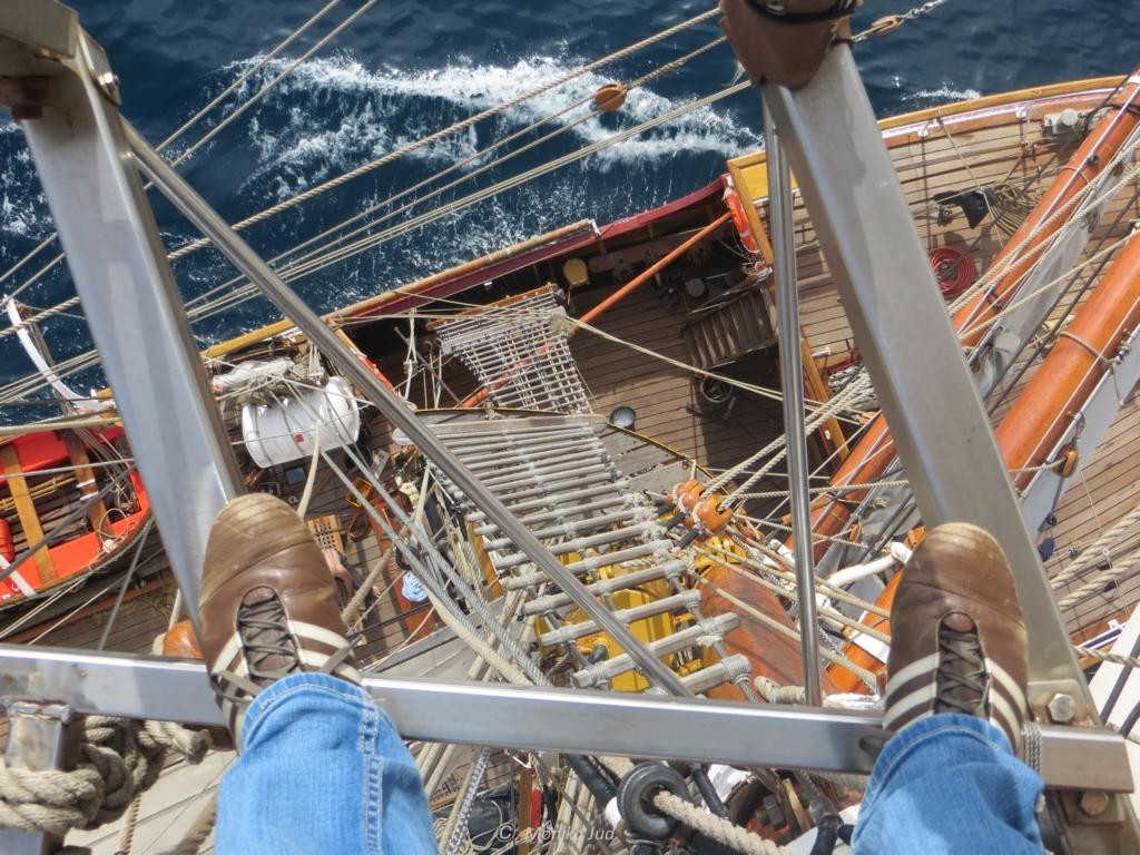 Nur für Schwindelfreie - Über diese Leitern geht es auf die Masten